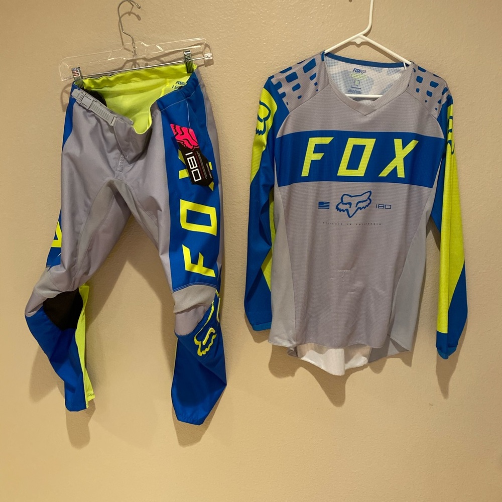 Women’s Fox Racing motocross gear set